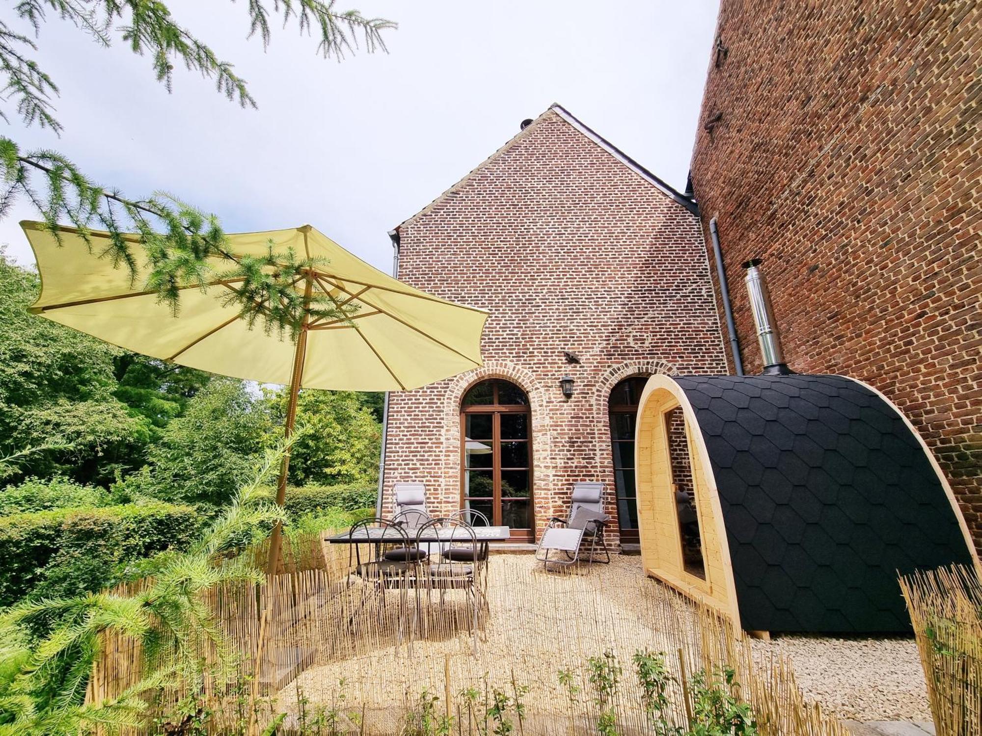 Hébergement de vacances De La Ferme De Seron - De Charme Avec Bain Nordique